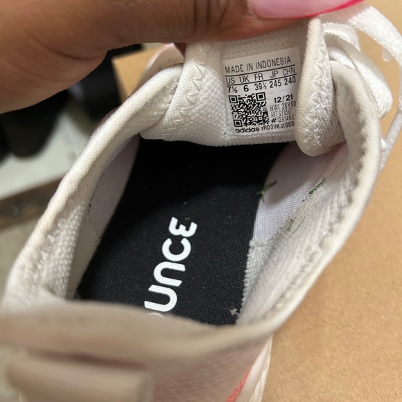 Adidas - Picture 5 of 5